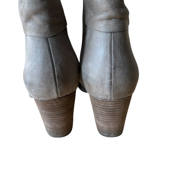 Clarks Mission Manor Ankle Bootie - Picture 2 of 11